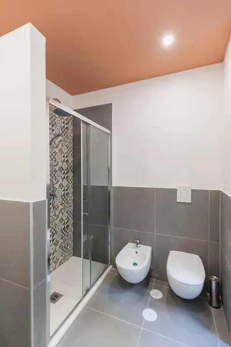 Apartment Colored House 2 Near Corso Umberto Naples Italy